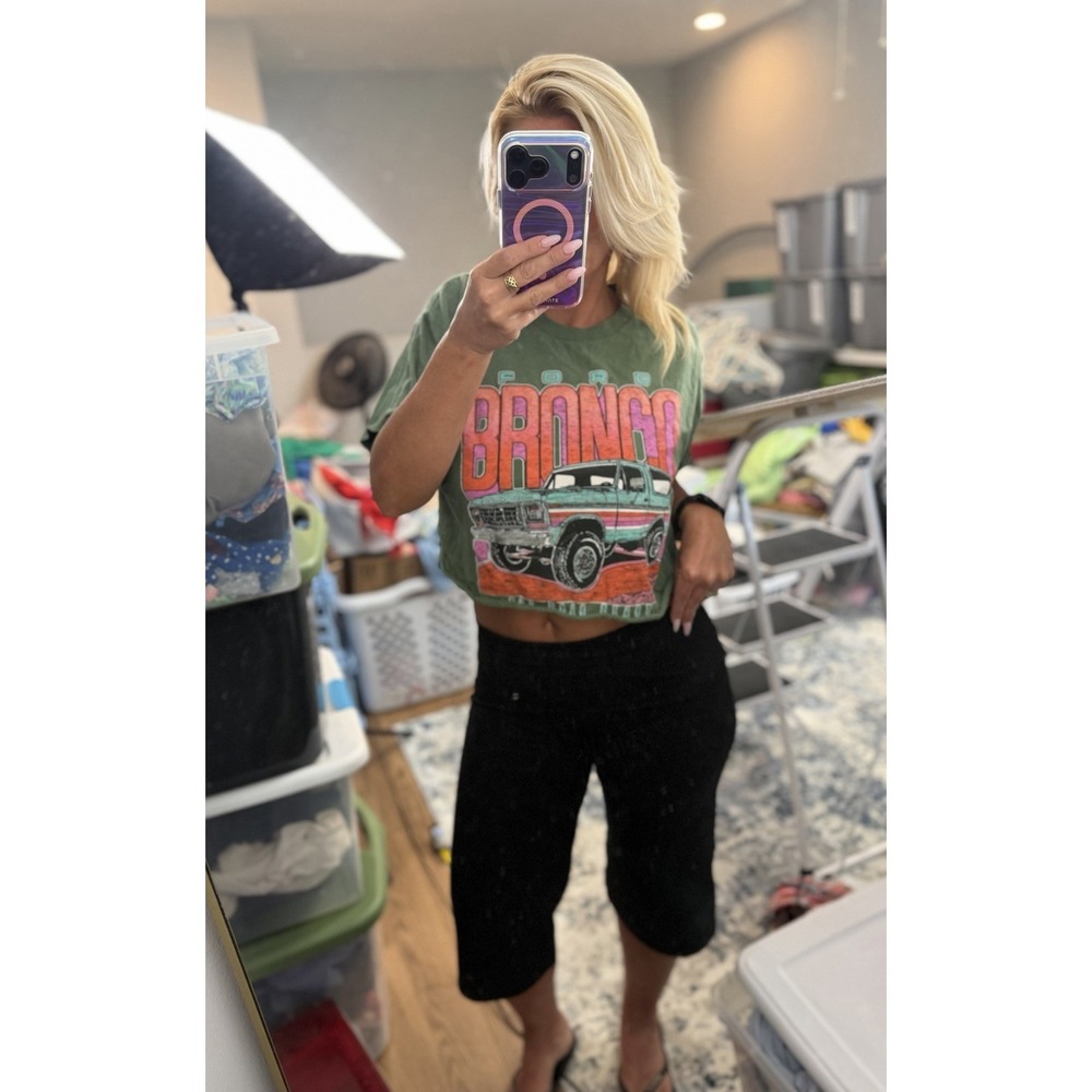 Junk Food Clothing Ford Bronco Off Road Ready Flea Market Women's M Crop Tee - Picture 10 of 16